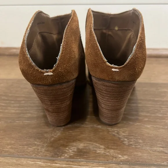 Dolce Vita Helms Mule Rustic Suede Booties, Stacked Block Heel Almond Toe Sz 9 - Picture 4 of 8